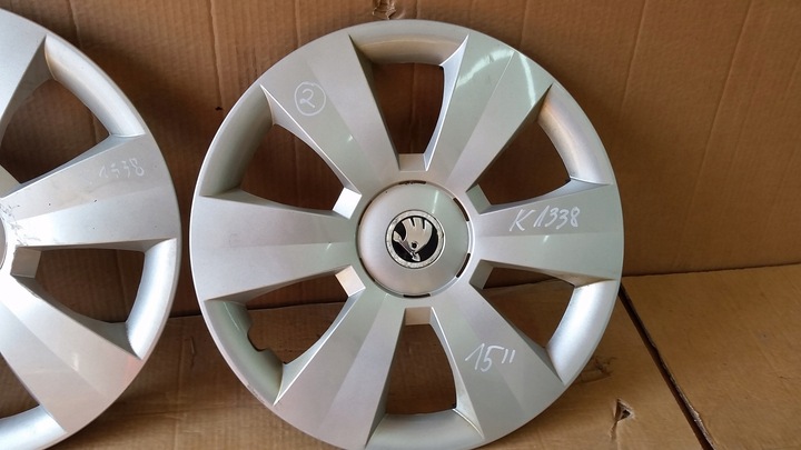 TAPACUBOS 15'' SKODA SUPERB II 6V0601147C PAR 