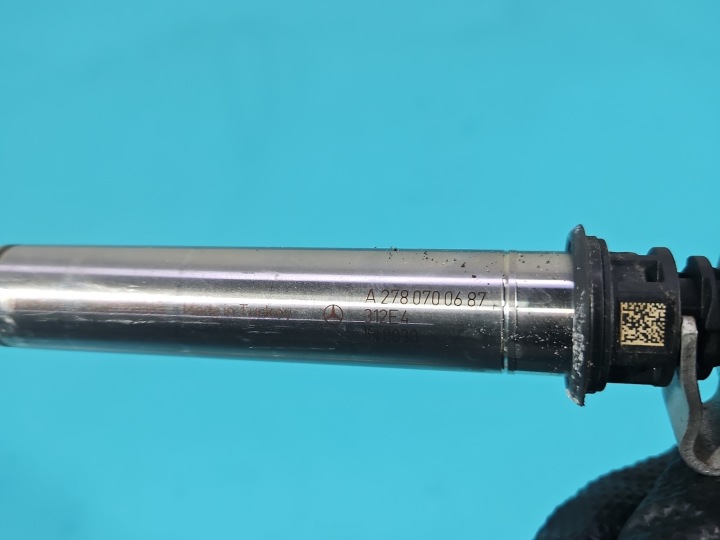 INJECTEUR MOULURE INJECTION 0261500065 A2780700687 MERCEDES GL II X166 4,7
