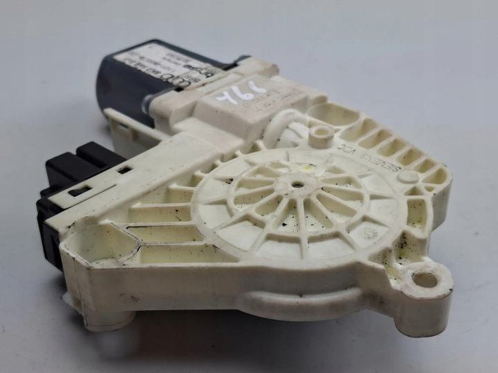 PETIT MOTEUR VITRES ARRIÈRE GAUCHES PORTES AUDI A4 AVANT (8K5, B8) 8K0959811 2.0L