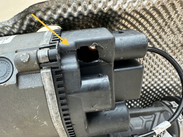 AUDI Q7 CRÉMAILLÈRE DE DIRECTION ESSIEUX AXE ARRIÈRE CRÉMAILLÈRE DE DIRECTION 4M0501055