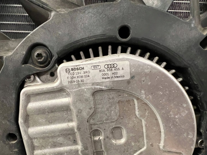 AUDI Q5 80A 2.0 250KM VENTILATEURS DE RADIATEUR 80A121003