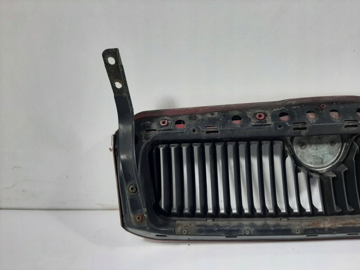 SKODA OCTAVIA I LIFT 1.6 8V 03R CALANDRE GRILLE CODE 8151 1U0853651E