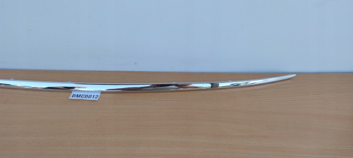TOYOTA AVENSIS T29 CHROME COUVERCLES DE COFFRE ARRIÈRE MOULURE PW405-05001 DMCD012