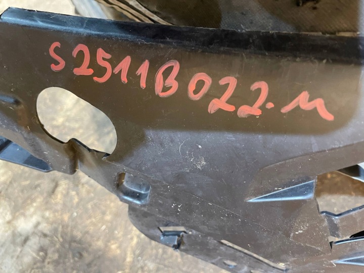 BMW X5 IV G05 18- MODULE GLISSIÈRE FIXATION PARE-CHOCS HALOGÈNE DROIT AVANT