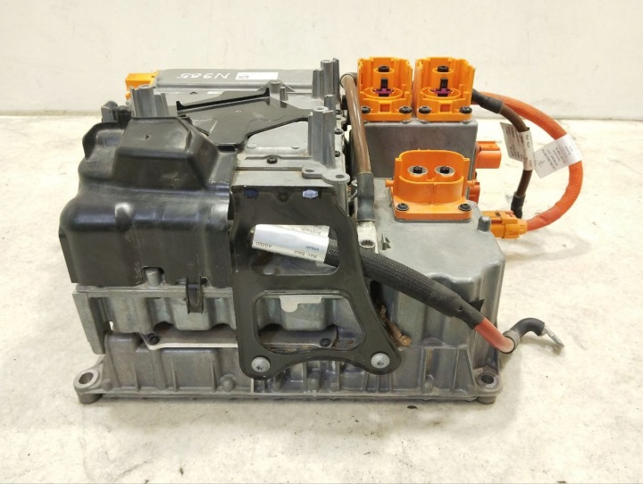 INWERTER AVEC CONVERTISSEUR PORSCHE TAYCAN 2023 9J1959663BL