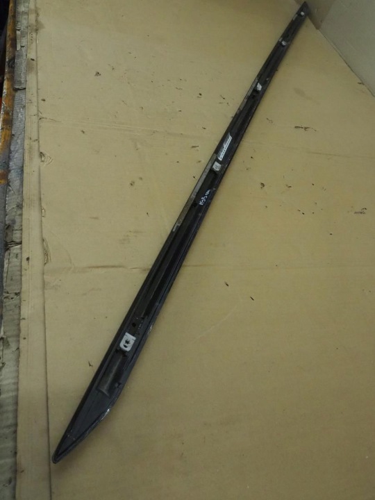 AUDI A4 B9 8W0 LIFT DROITE MOULURE SEUIL 8W0853932A