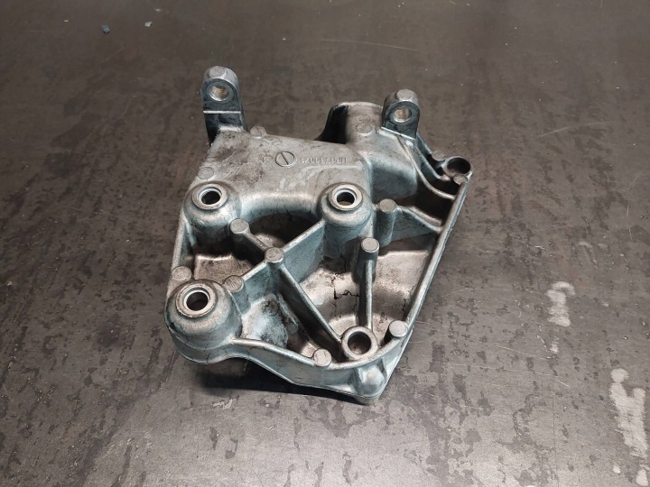POIGNÉE FIXATION COMPRESSEUR CLIMATISATION BMW 3 E46 320D M47D20 7794614