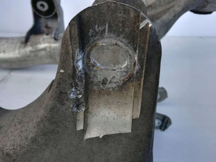 BMW F01 F02 F04 CHÂSSIS POUTRE CHÂSSIS SUSPENSIONS ARRIÈRE 6794666