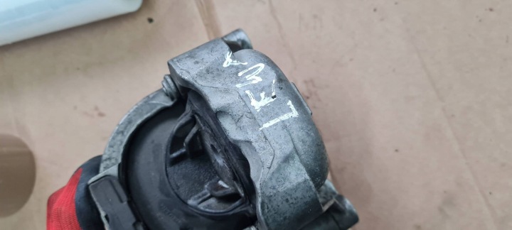 S5 8W LIFT COUSSIN MOTEUR GAUCHE 3.0 TFSI 4M0199371FG S4 B9 8W