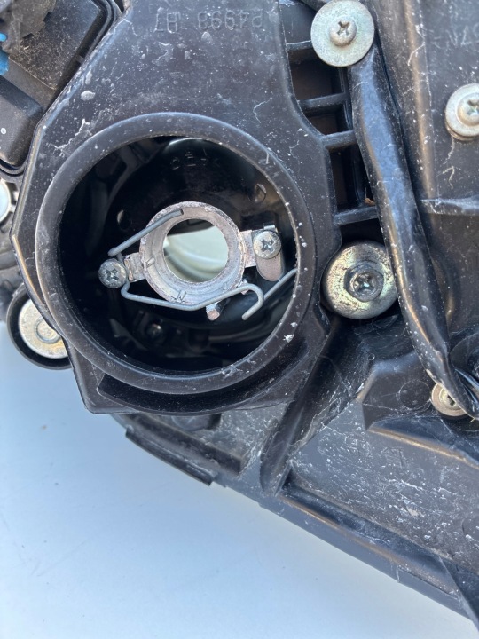 MAZDA 5 C235-51040 K2442 P4998L PHARE AVANT AVANT GAUCHE EUROPE