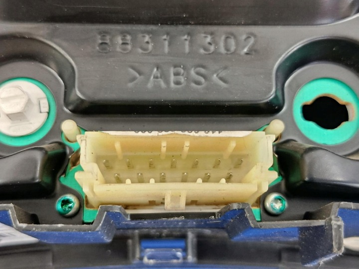OPEL CORSA C LIFT 1.2 16V COMPTEUR 13173350WD VDO 110008988029 195TYS