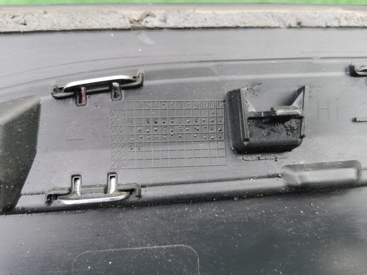 MOULURE SUR PORTES DROITE ARRIÈRE ARRIÈRE MERCEDES GLA W247 A2477375000