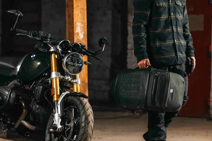 SAC ARRIÈRE LEGEND GEAR SW-MOTECH TAIL BAG LR5 NOIR 52L