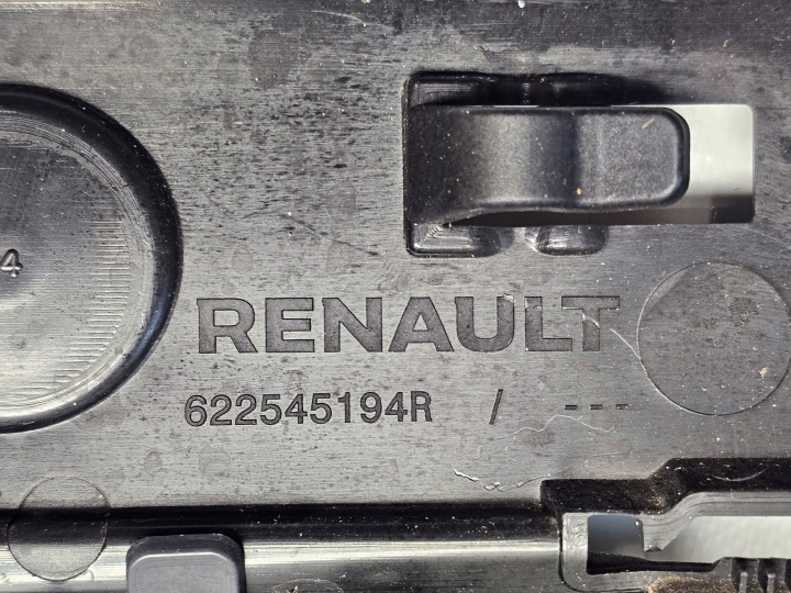 GRILLE PARE-CHOCS AVANT CENTRALE RENAULT ORIGINAL
