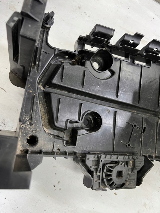 CITROEN C5 III 08- SUPPORT CHÂSSIS BATTERIE