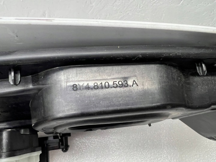 BOUCHON GOULOTTE DE REMPLISSAGE CARBURANTS AUDI A3 8Y 8Y4810593A