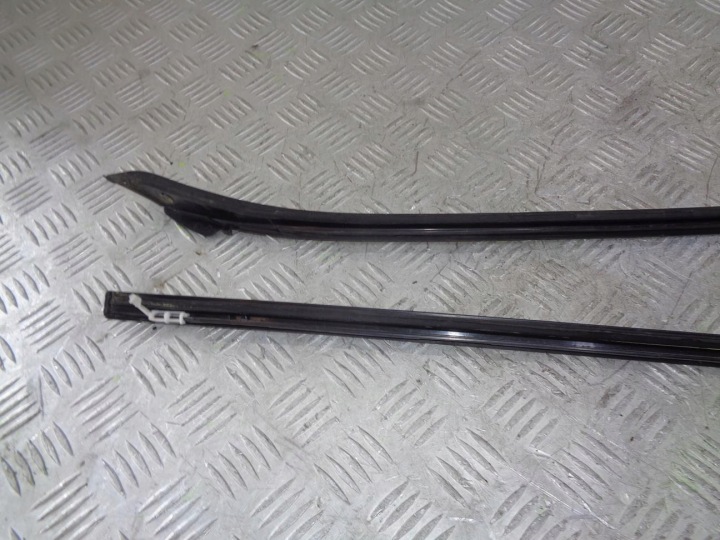 MOULURE VITRES AVANT AVANT DROITE GAUCHE JEU OPEL ASTRA V 5 K 2015- 39041883