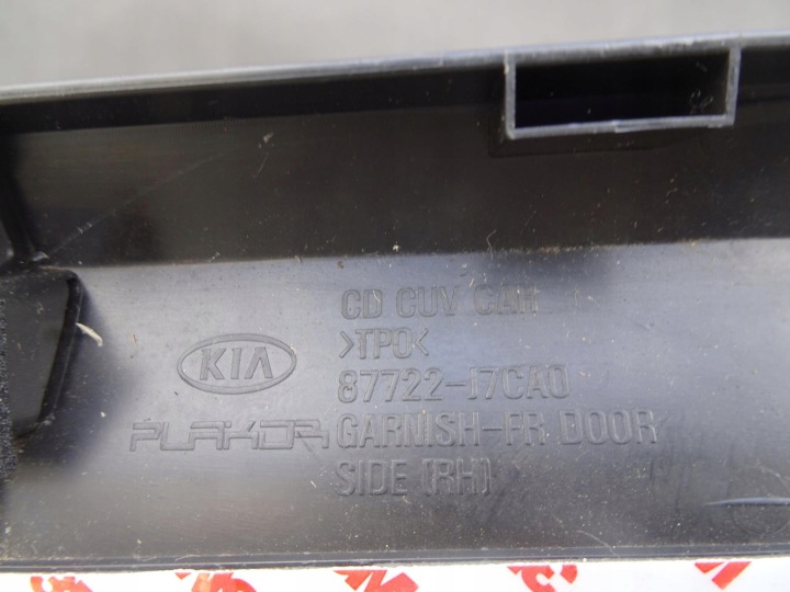 KIA XCEED 19- MOULURE PORTES AVANT DROITE ORIGINAL