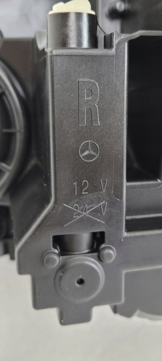 PHARE DROITE AVANT MERCEDES C-KLASA W204 ILS LIFT 2011- XÉNON A2048204439