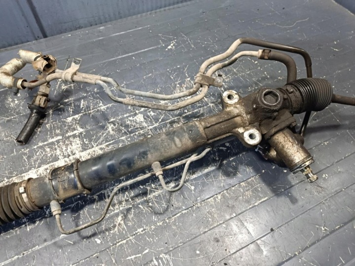 HYUNDAI TUCSON I 2.0B CRÉMAILLÈRE DE DIRECTION 57700-1F800