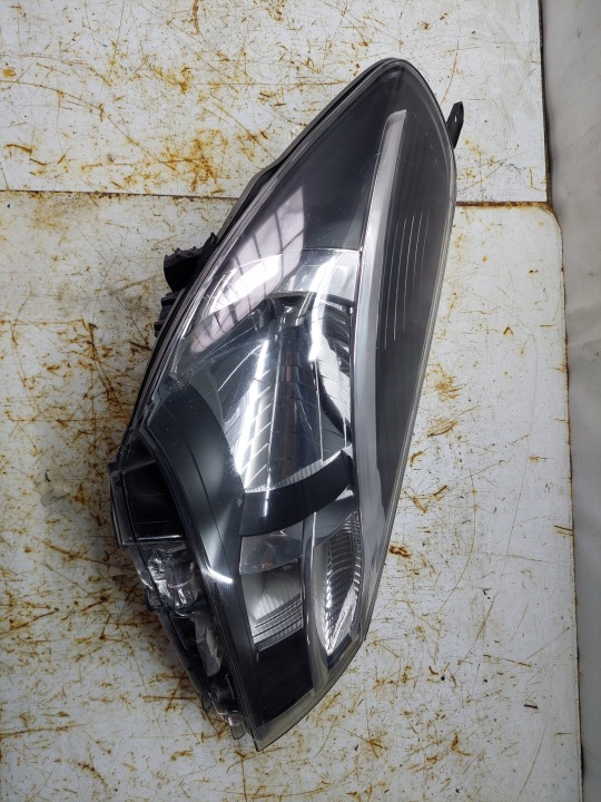 YARIS III 3 LIFT 2014- PHARE GAUCHE EUROPE