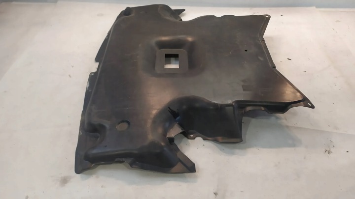 PROTECTION CHÂSSIS MERCEDES-BENZ C