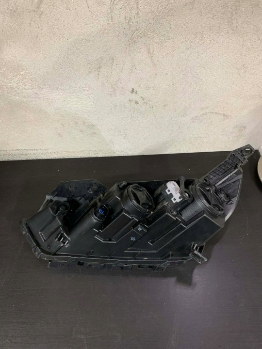 PHARE DROITE HYUNDAI IONIQ XÉNON LED EN BON ÉTAT J01R HYUNDAI