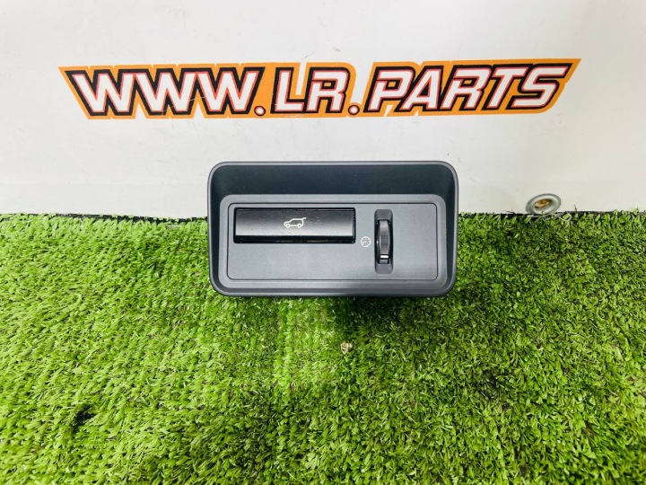 PANNEAU COUVERCLES DE COFFRE ÉCLAIRAGE RR L494 CPLA-11654-CA