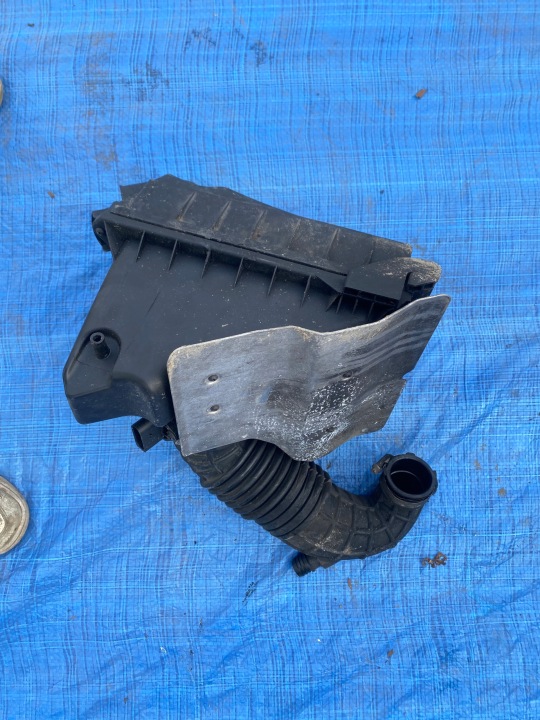 AUDI A4 B7 SEAT EXEO CHÂSSIS FILTRE AIR 2.0 TDI 03G133837