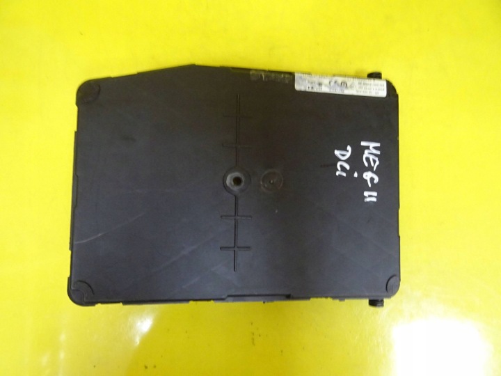 MODULE CONTRÔLEUR FUSIBLE RENAULT MEGANE II 8200309690 S118400220D NR164