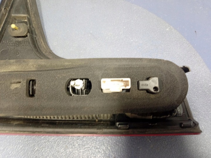 CITROEN C5 LIFT 04- LIFTBACK PHARE ARRIÈRE GAUCHE ARRIÈRE INTÉRIEURE 89032711
