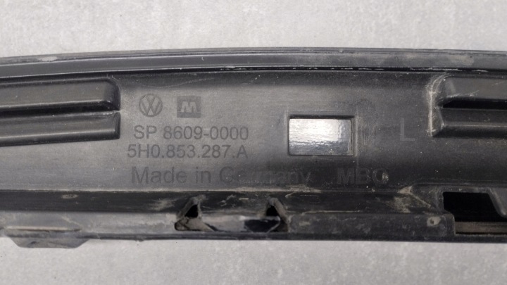 MOULURE SEUIL GAUCHE VW GOLF 8 5H0 R LINE HAYON 19-