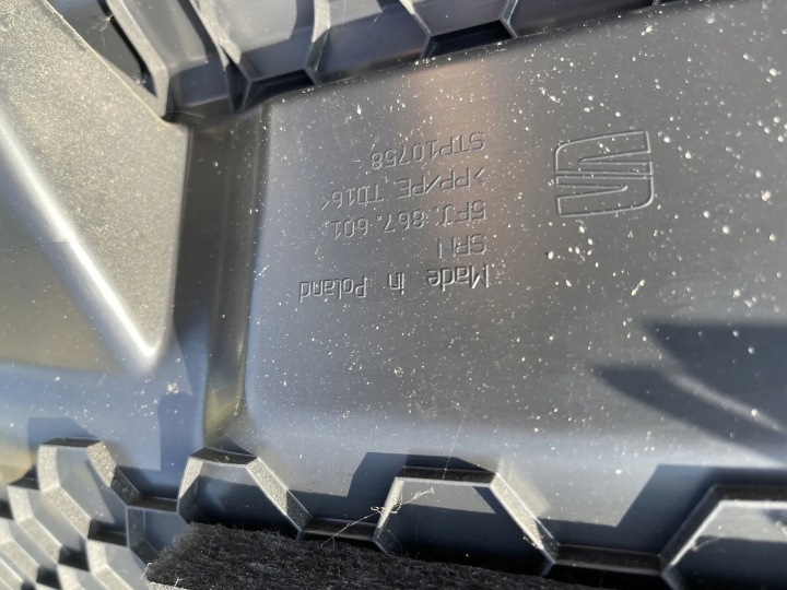 COLLECTEUR COUVERCLES DE COFFRE COUVERCLES DE COFFRE SEAT 5FJ867601 1.5L GASOLINE 110KW 2019