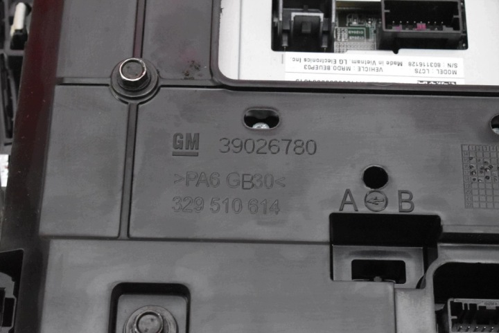 RADIO AUTORADIO PANNEAU MONITEUR OPEL ASTRA 5 V K 15-20