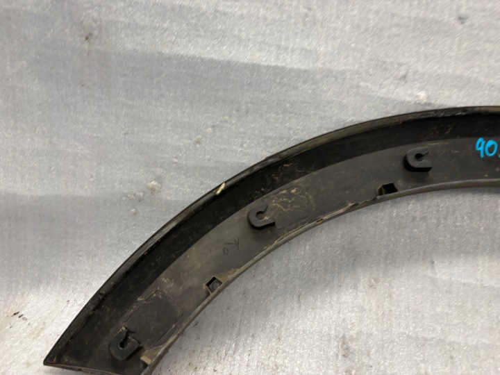 MOULURE GARDE-BOUE DROIT AVANT DACIA SANDERO II STEPWAY