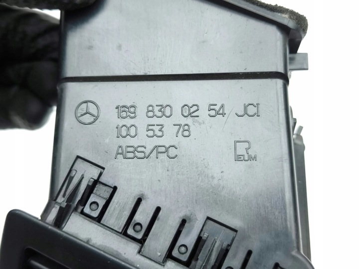 MERCEDES-BENZ A W169 2005 DROITE CÔTÉ LATÉRALE GRILLE CONDUIT D'AIR