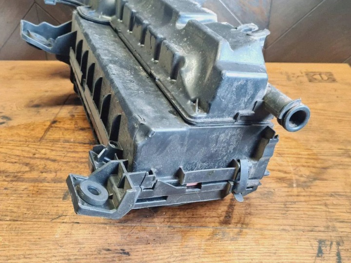 CHÂSSIS FILTRE AIR PEUGEOT 3008 II 5008 II 81067R