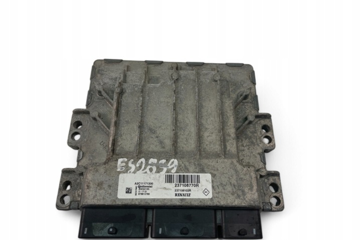 JEDNOSTA GESTIONNAIRE MOTEUR ECU RENAULT CLIO IV (BH_) 237108770R 2013