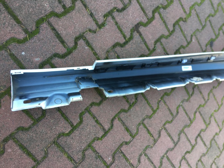MERCEDES C205 AMG CABRIO SEUIL MOULURE SEUIL DROITE A2056980600