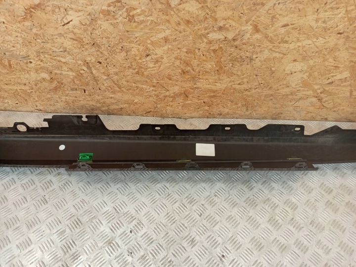 BMW OE 8495042 2' G42 SEUIL MOULURE SEUIL DROITE
