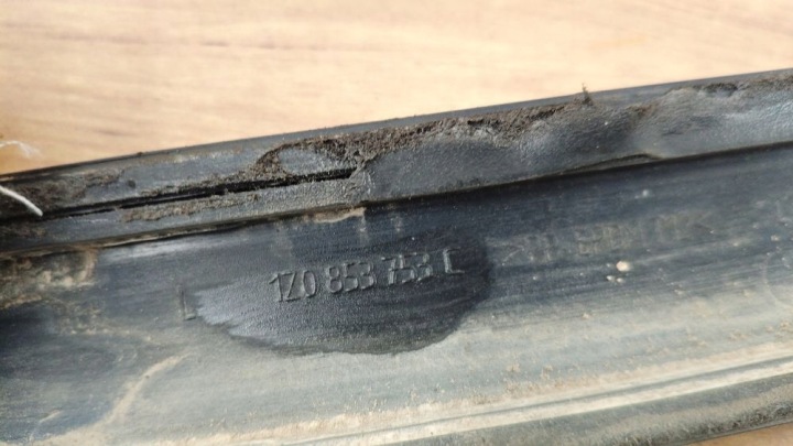 MOULURE PORTES ARRIÈRE SKODA OCTAVIA MK2 (1Z) 1Z0853753C