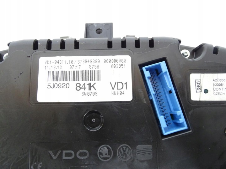 COMPTEUR COMPTEUR DE VITESSE TABLEAU DE BORD SKODA FABIA II 1.6TDI 90KM 2010-2014 CAYB EUROPE