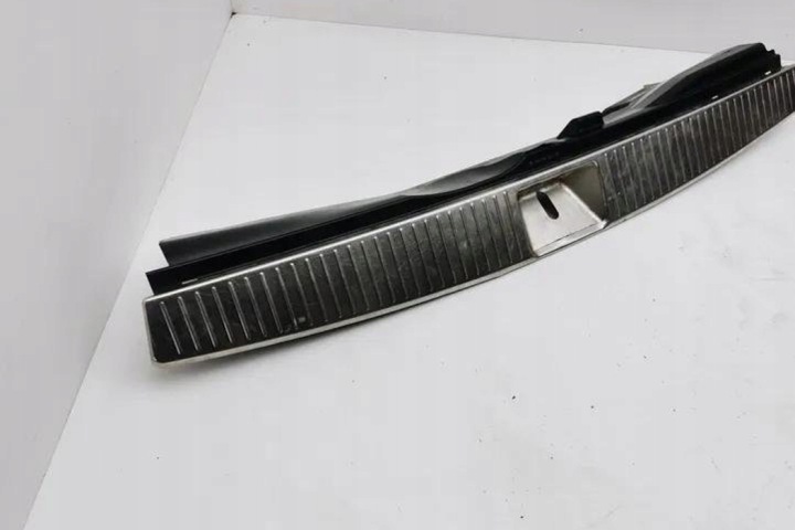 PROTECTION SERRURE COUVERCLES DE COFFRE MERCEDES-BENZ C (W204) A2046906541 2.1L DIESEL 100KW
