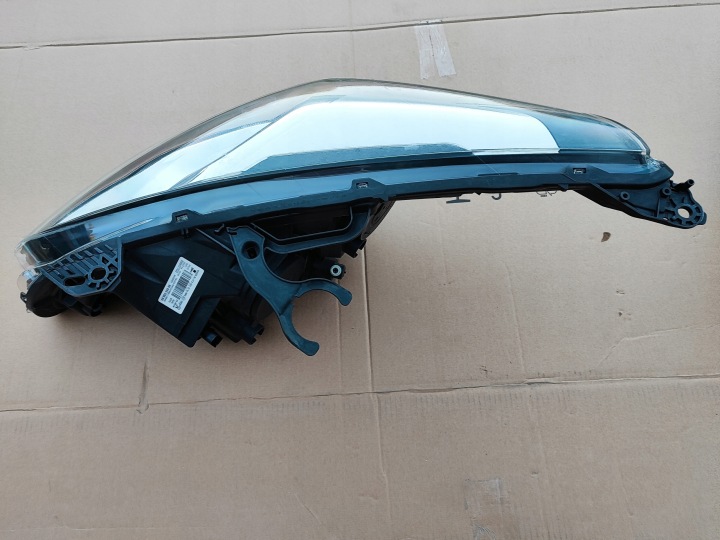 PEUGEOT 3008 LIFT 2014R PHARE LED DROITE GAUCHE JEU UK