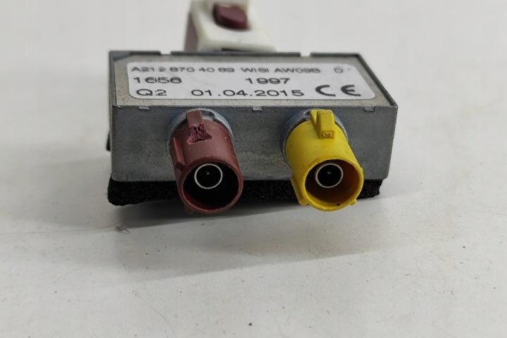 AMPLIFICATEUR D'ANTENNE MERCEDES-BENZ E W212 A2128704089 2015 24655918