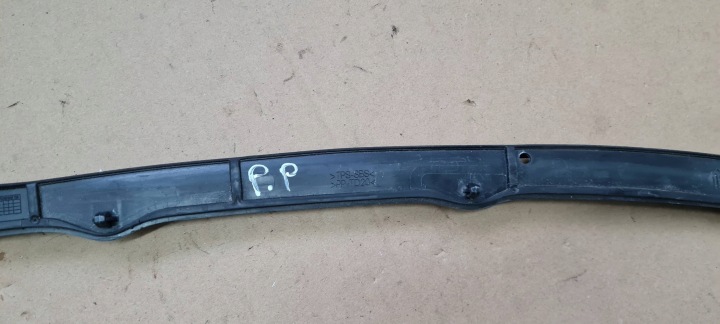 A5 8W S5 LIFT JOINT D'ÉTANCHÉITÉ CAPOTS AVANT DROITE 8W6823126