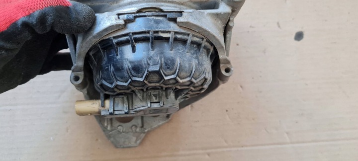 A6 C8 4K COUSSIN MOTEUR GAUCHE GAUCHE AVANT 2.0 TDI 4M0199371B