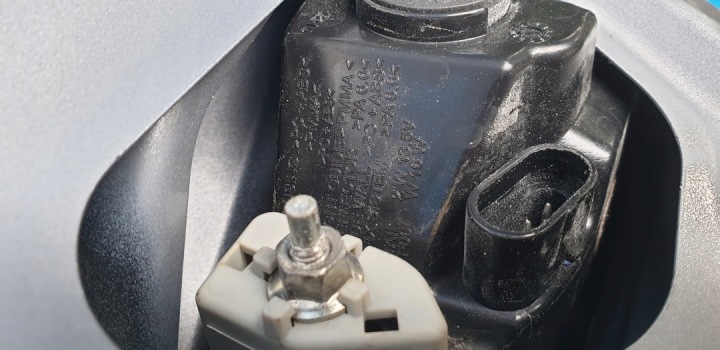 COUVERCLES DE COFFRE ARRIÈRE ARRIÈRE COUVERCLE CHARNIÈRES PHARES MASERATI GHIBLI M157 817/B