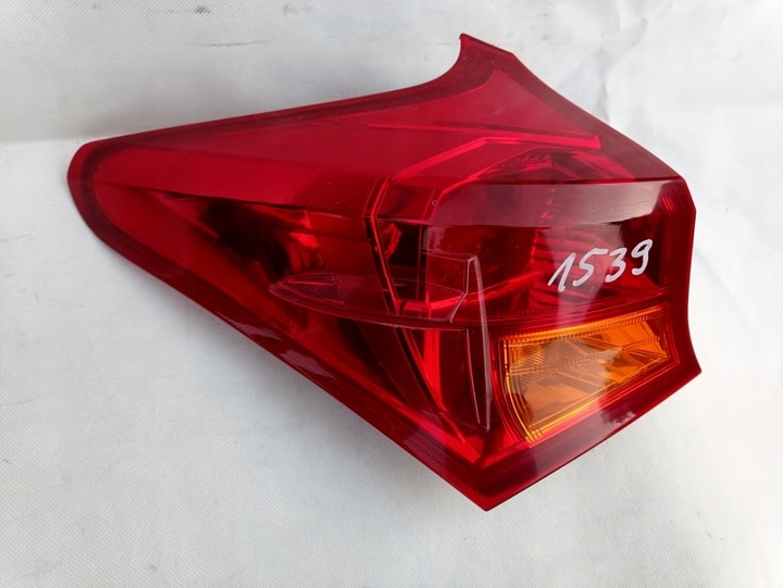 FARO PARTE TRASERA TOYOTA AURIS II E18 2012-15 - DIODO LUMINOSO LED HATCHBACK 