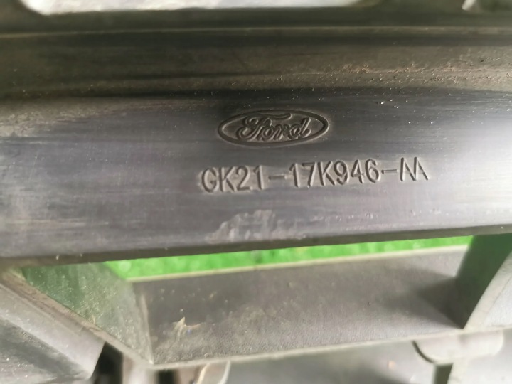 FORD TRANSIT CUSTOM GRILLE CENTRALE GK21-17K946-AA